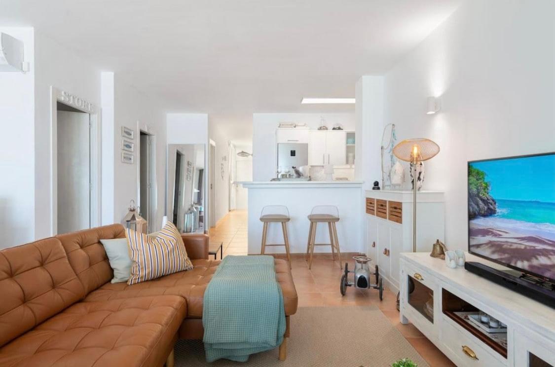 Cas Carbon3r-stunning Ground Floor In Front Of The Sea Alcudia (Mallorca)