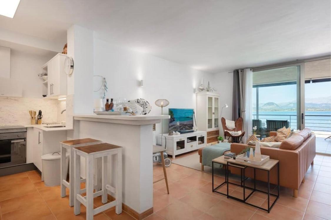 Cas Carbon3r-stunning Ground Floor In Front Of The Sea