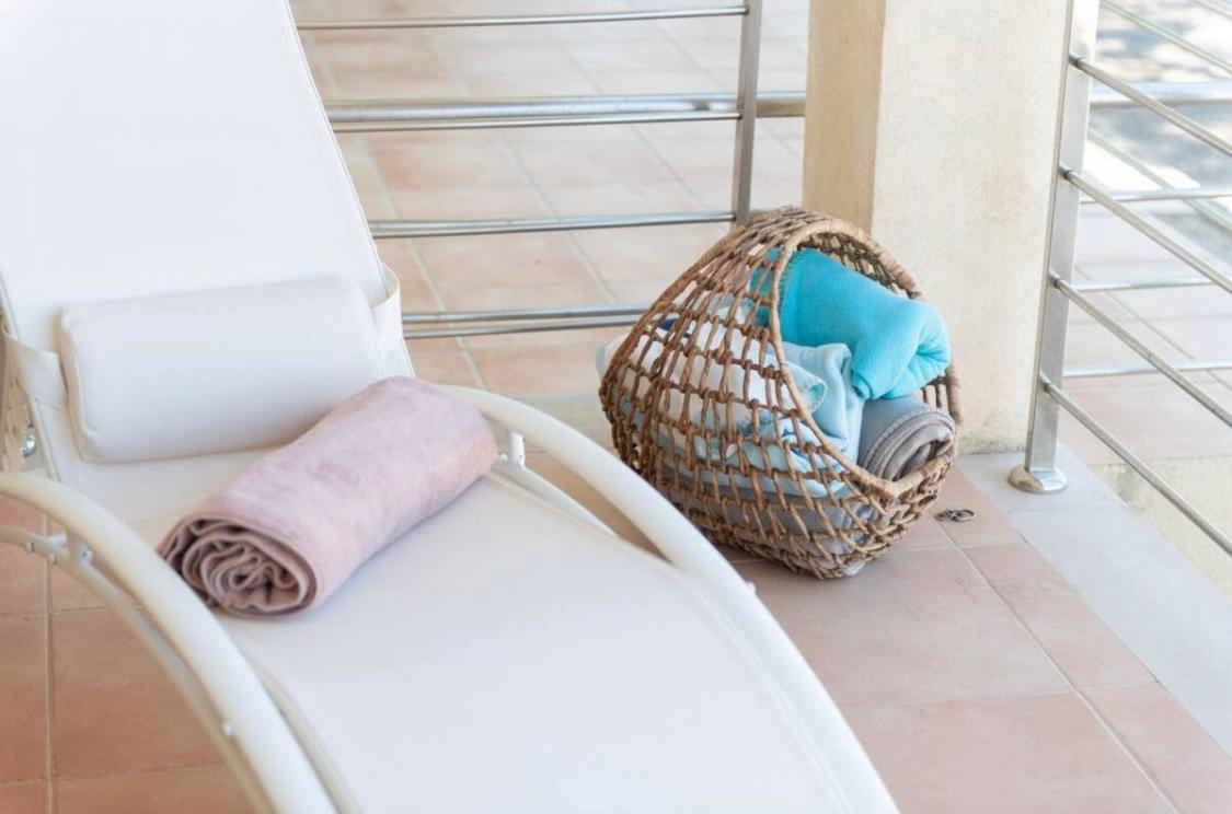 Cas Carbon3r-stunning Ground Floor In Front Of The Sea Apartment Alcudia (Mallorca)